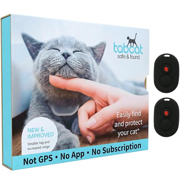 TabCat V2 cat tracker handset with two lightweight homing tags